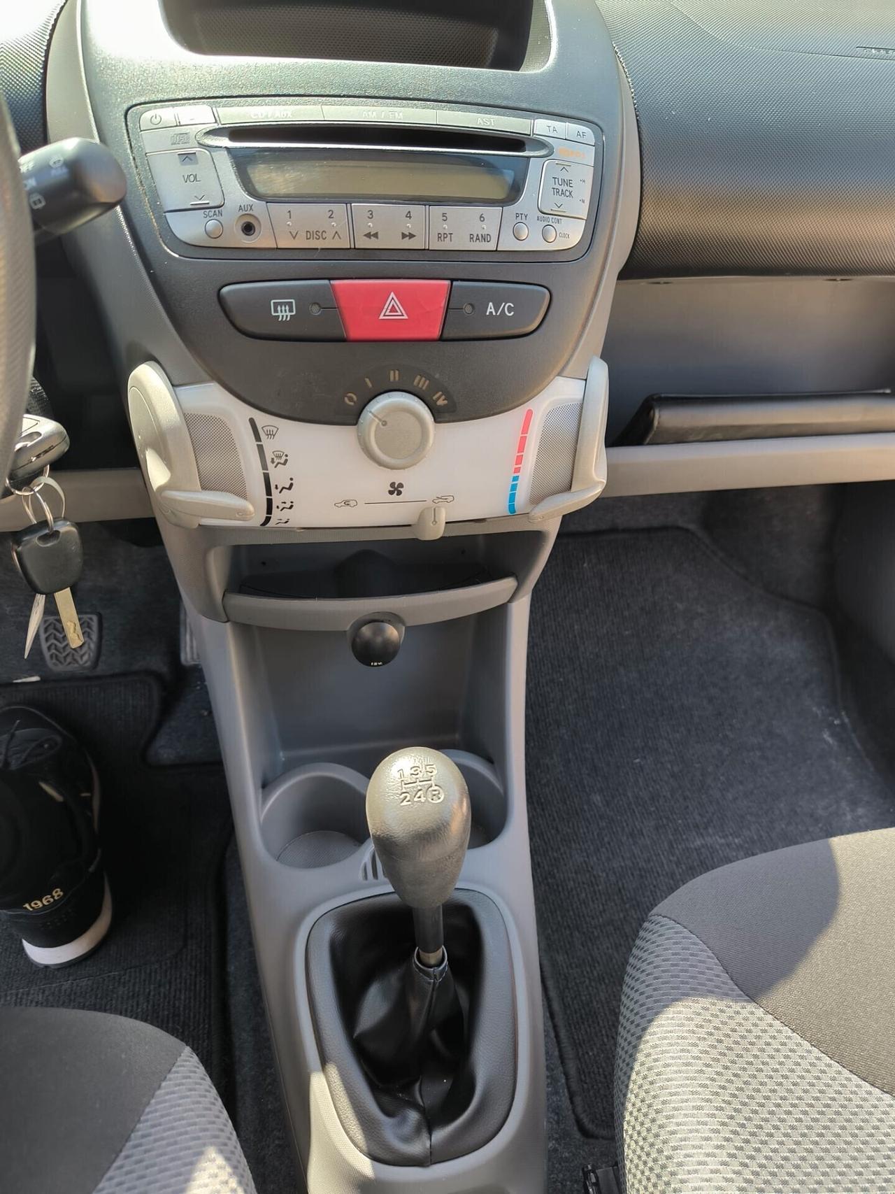Toyota Aygo 1.0 12V VVT-i 3 porte Sol 2009