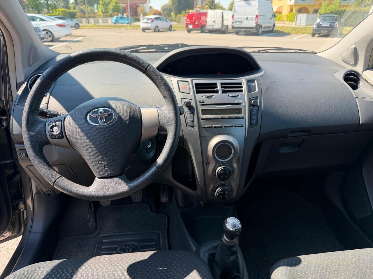 Toyota Yaris 1.0 5 porte Sol