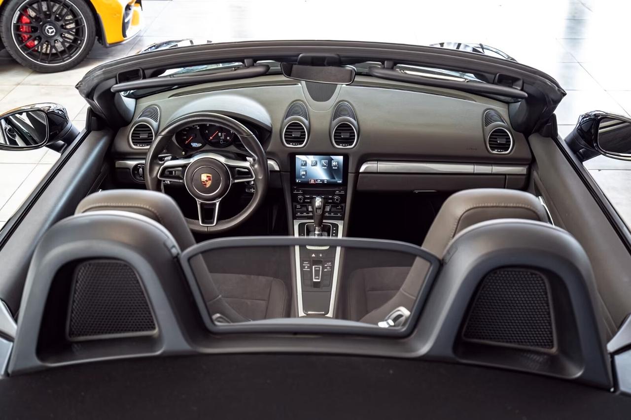 Porsche 718 Spyder Boxster 2.0