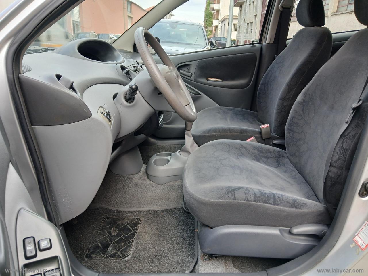 TOYOTA Yaris 1.0 16V 5p. Sol