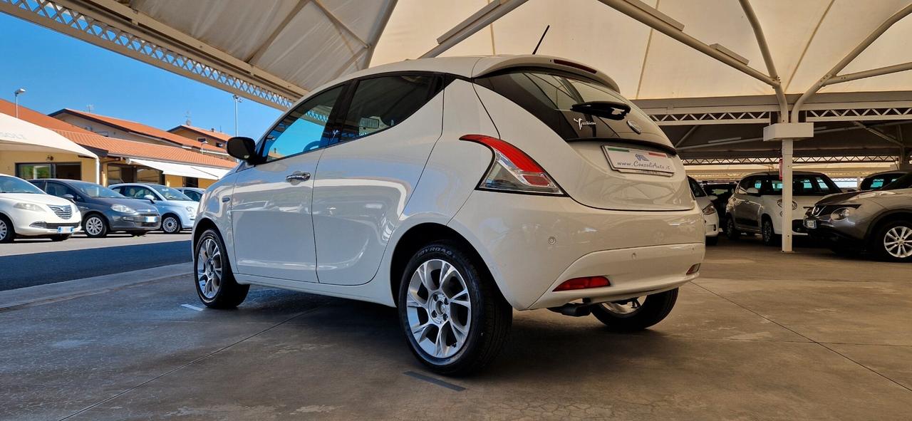 Lancia Ypsilon 1.2 69cv Platinum **35.000km**
