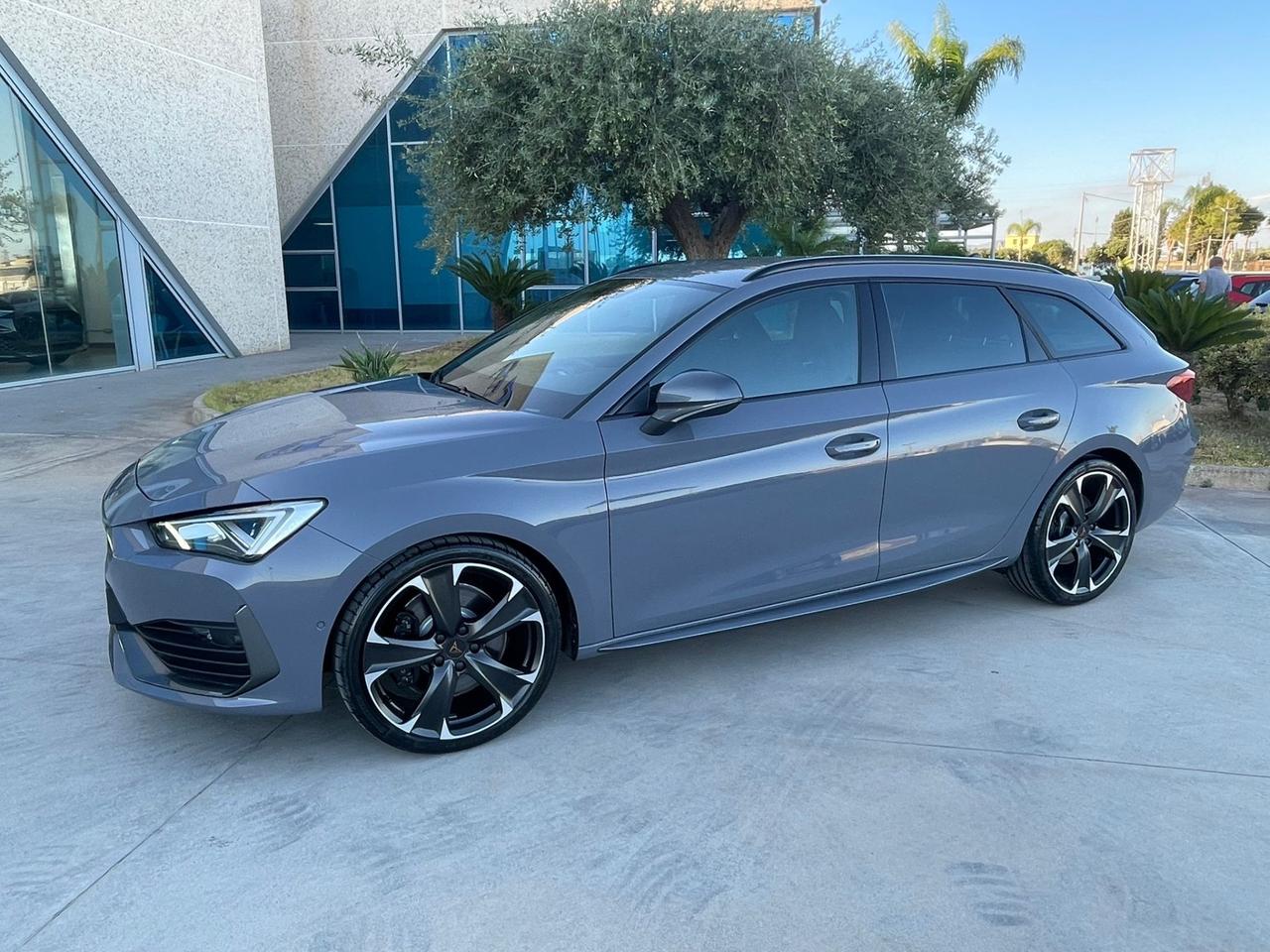 CUPRA Leon tsi 245cv dsg possibilità noleggio no scoring