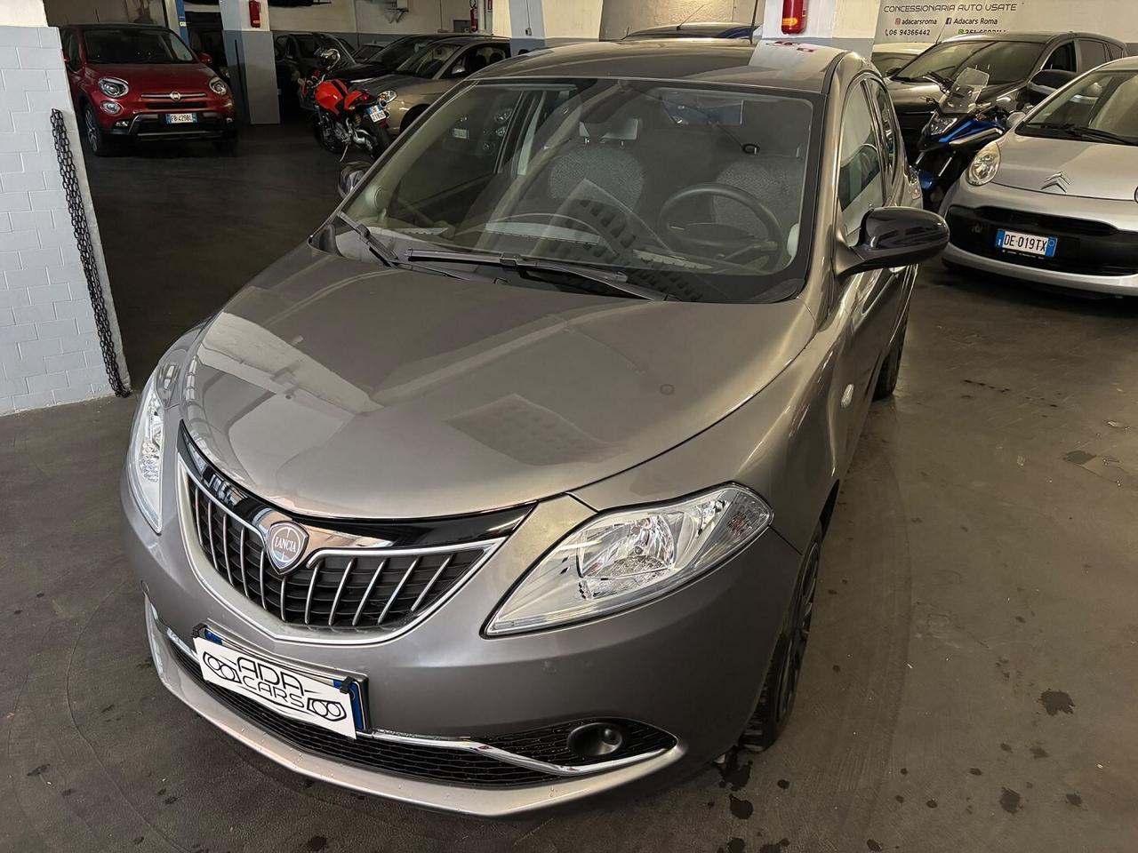 Lancia Ypsilon 1.0 HYBRID
