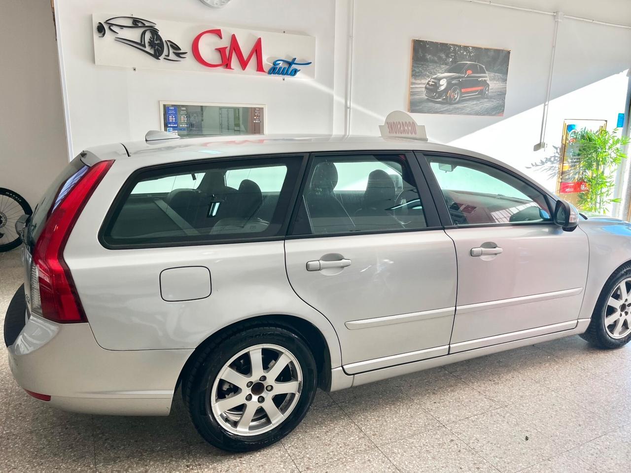 Volvo V50 D4 R-design