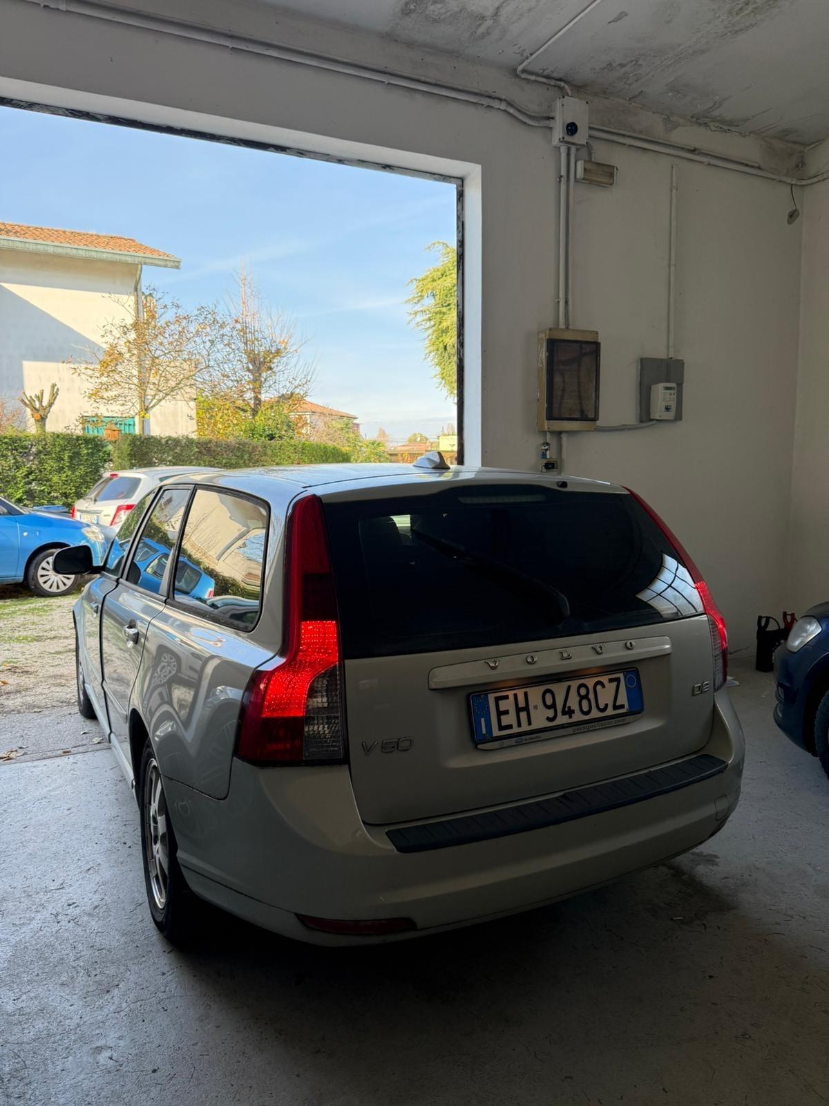 Volvo V50 D2 R-design