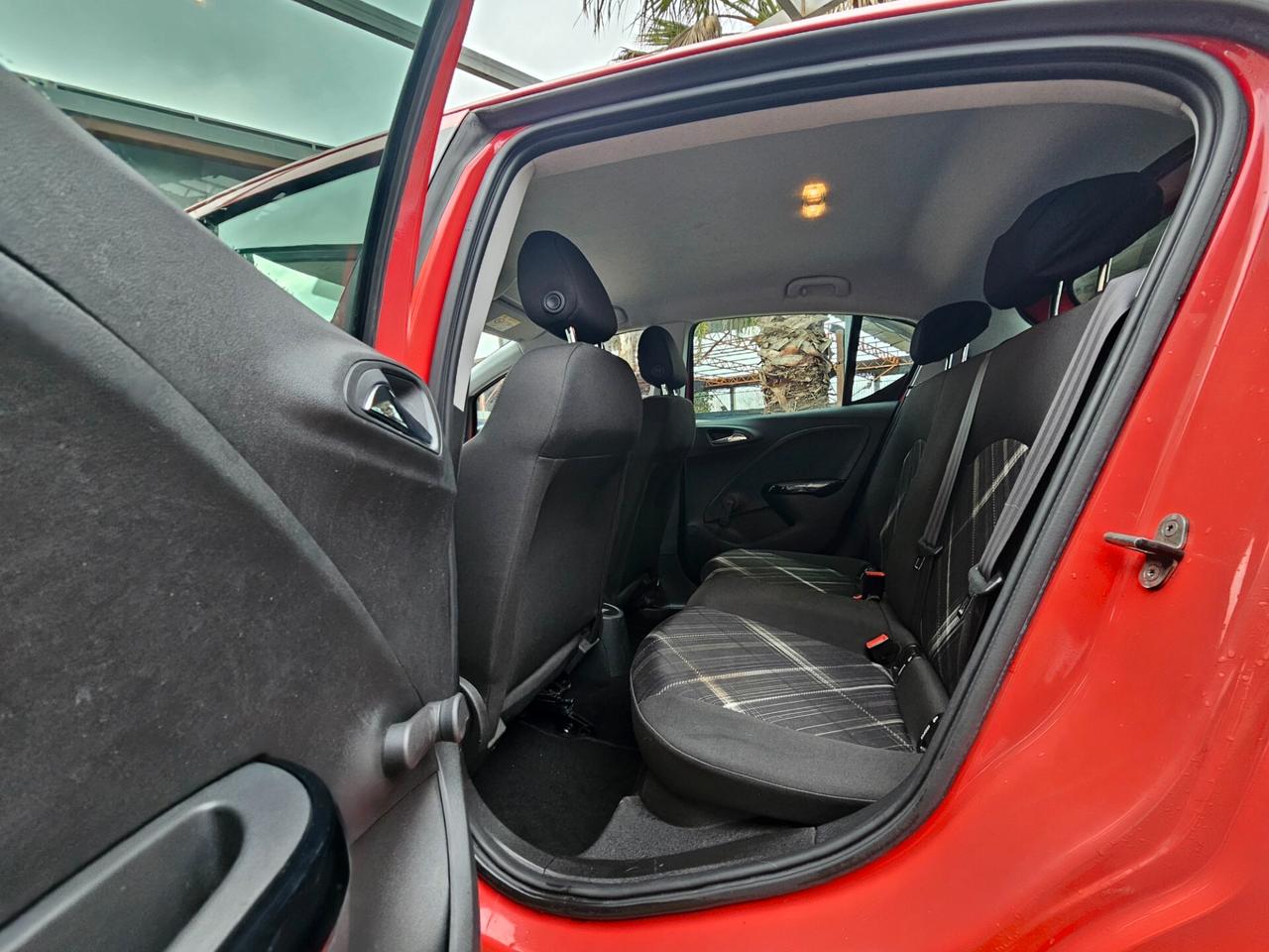 Opel Corsa 1.4 90CV GPL Tech 5 porte b-Color