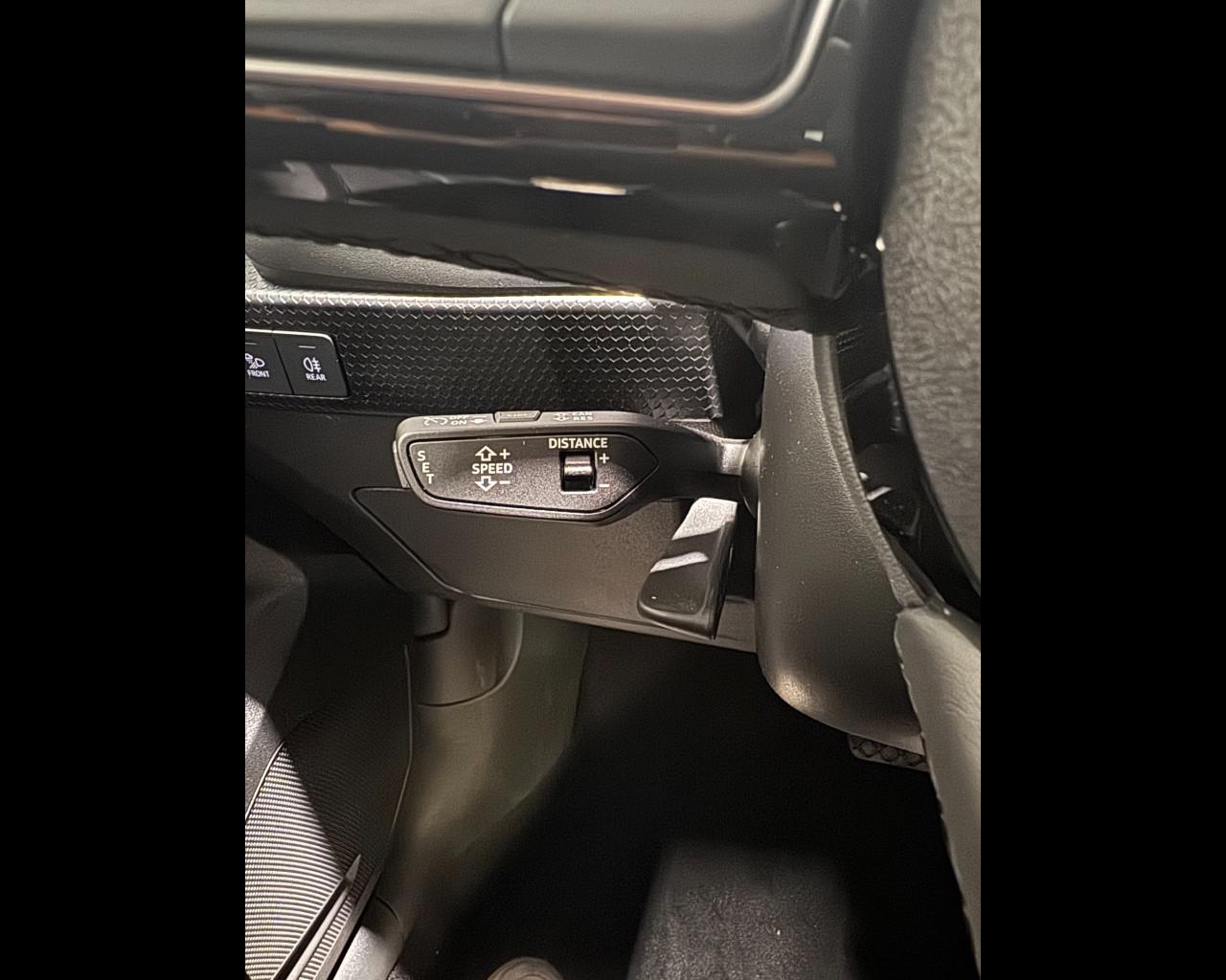 AUDI A1 ALLSTREET 30 TFSI S-TRONIC IDENTITY CONTRAST