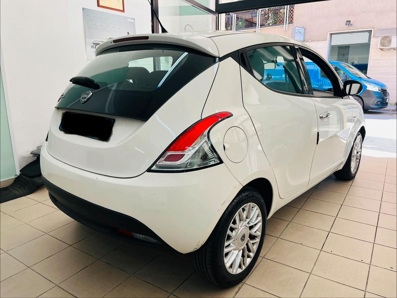 Lancia Ypsilon 1.2 GPL - 135000KM! - 2013