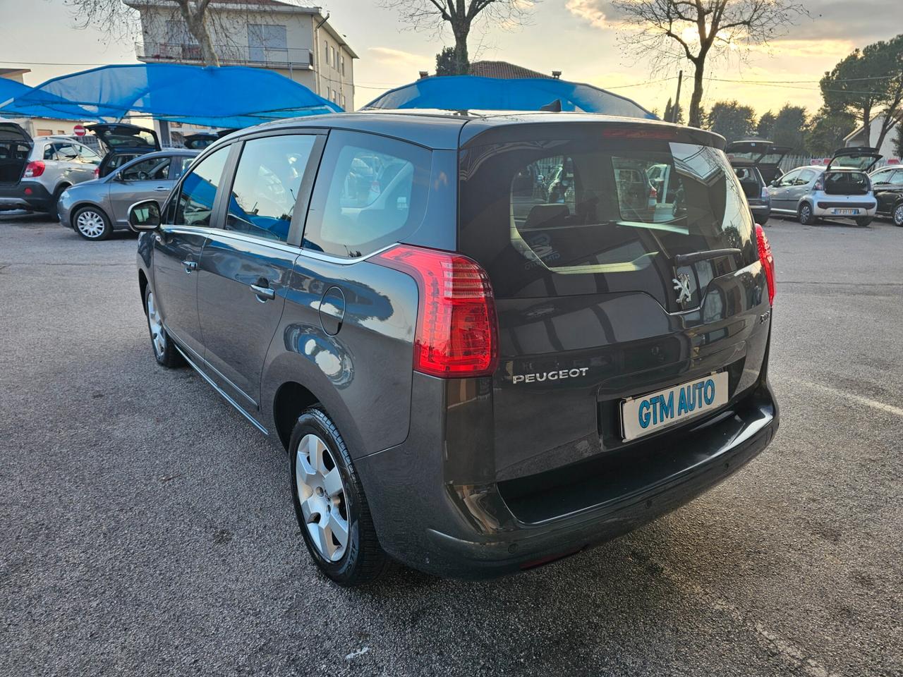 Peugeot 5008 1.6 HDi 112CV Access