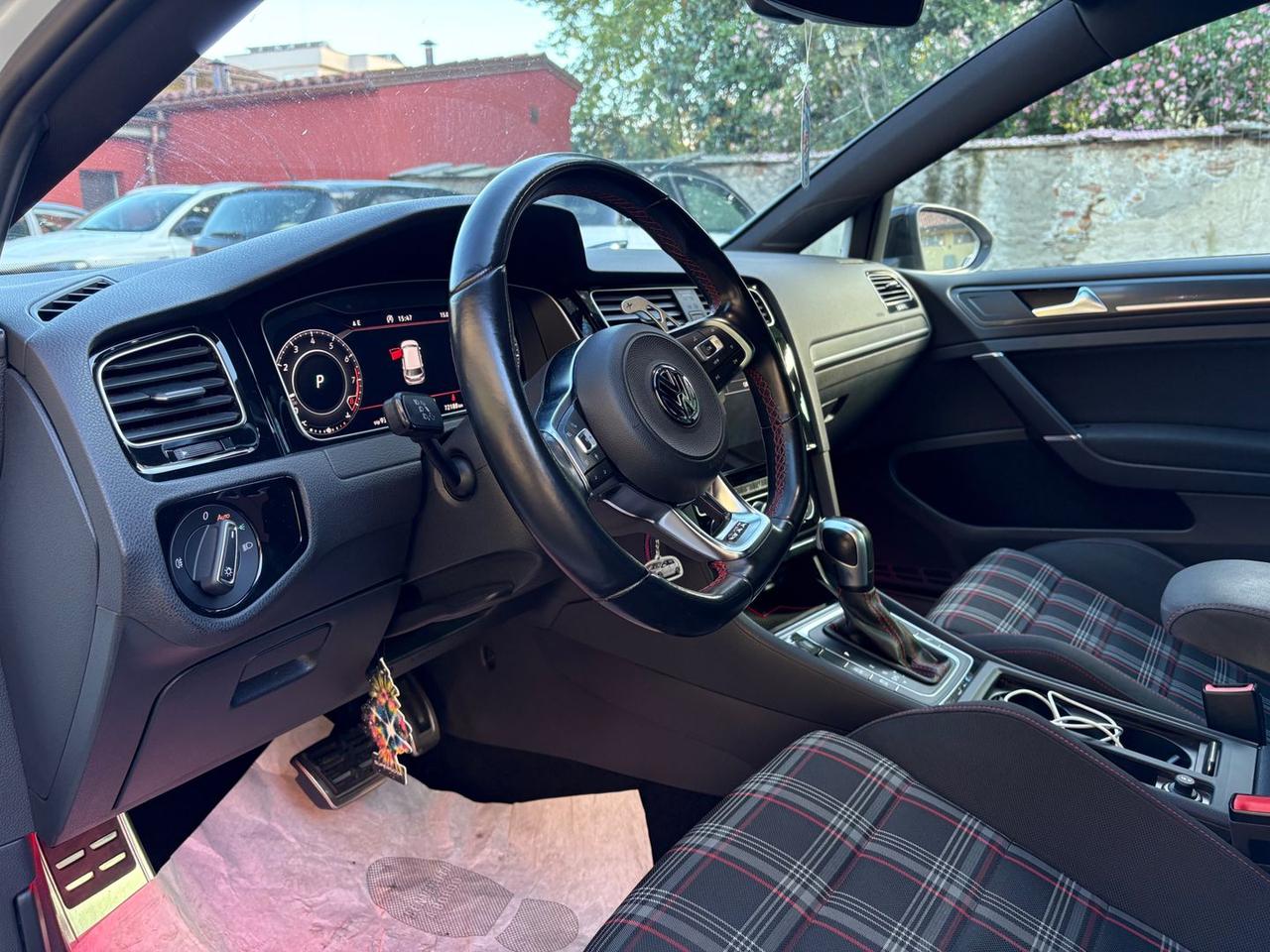 Volkswagen Golf Sport 2.0 GTI Performance #7593