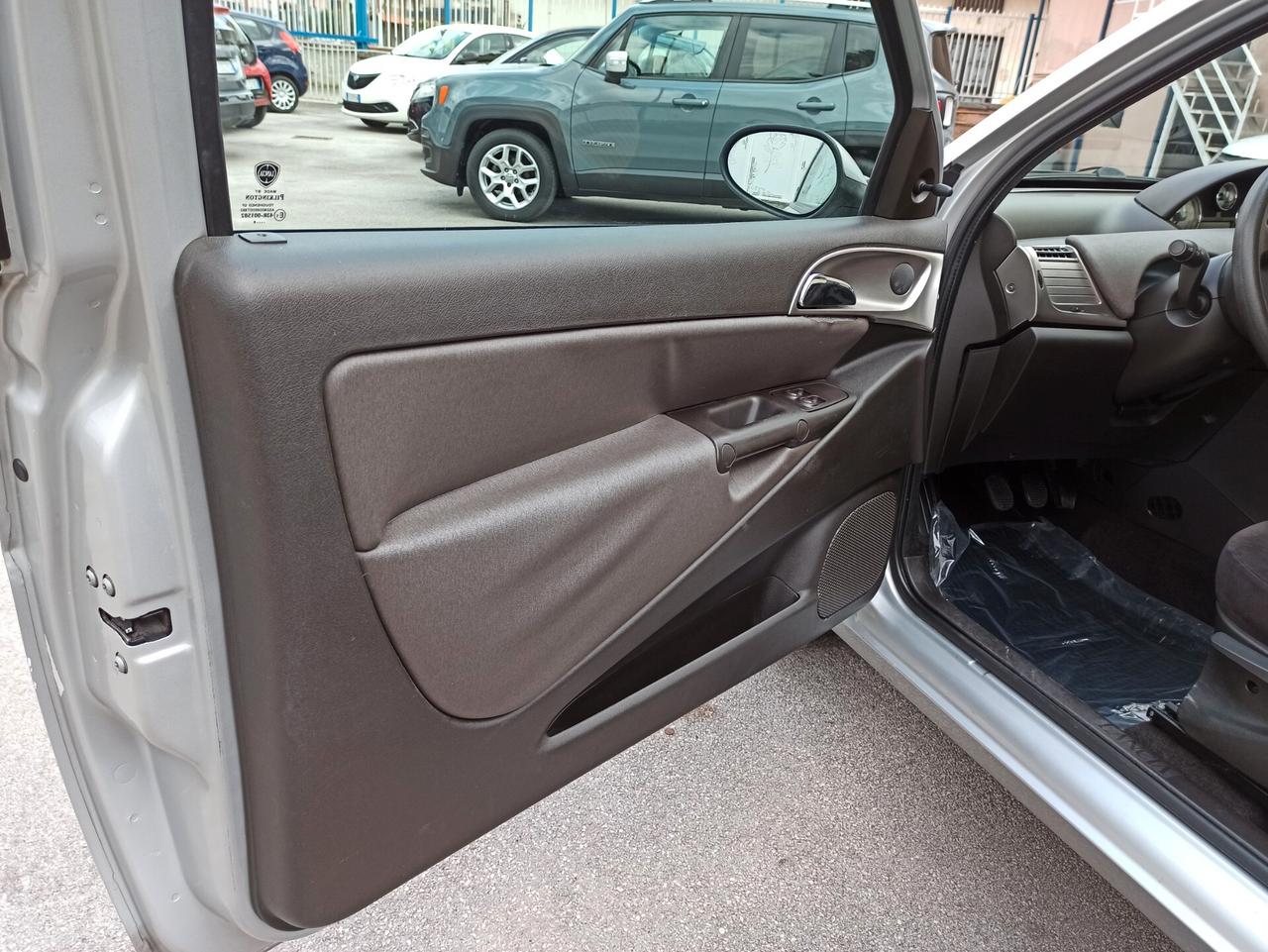 Lancia Ypsilon 1.2 8v Oro