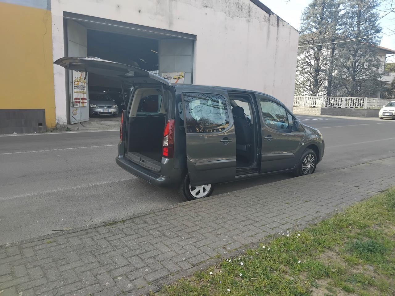 Citroen Berlingo Multispace 1.6 HDi 90 Seduction 5 POSTI FURGONATO