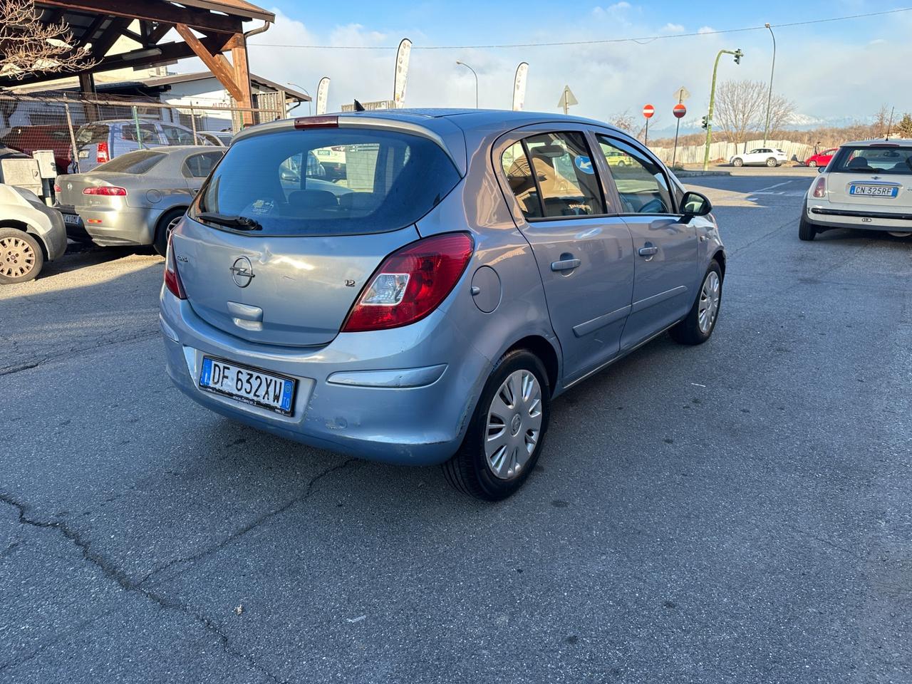 Opel Corsa 1.2 5 porte Cosmo