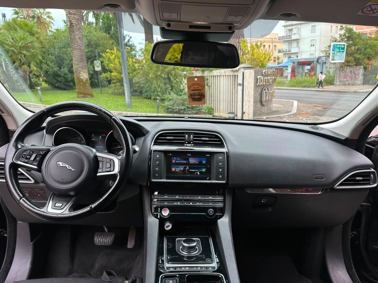 Jaguar F-Pace 2.0 D 180 CV AWD Prestige 2017