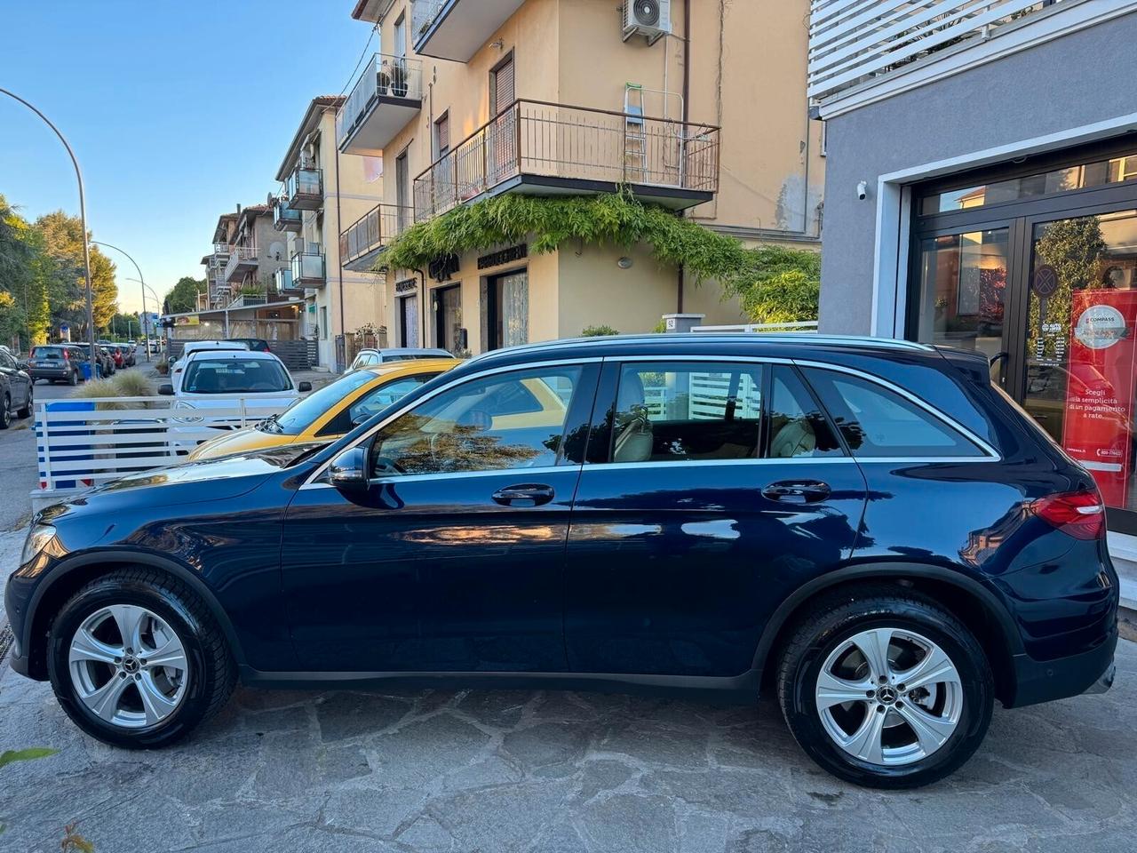 MERCEDES GLC 250 D 4MATIC EXCLUSIVE