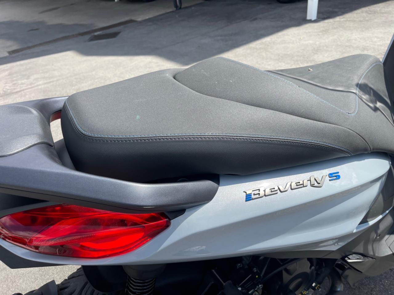 Piaggio Beverly 400 i.e. 400S HPI ANNO 2025 KM 1000 PERFETTO!!!