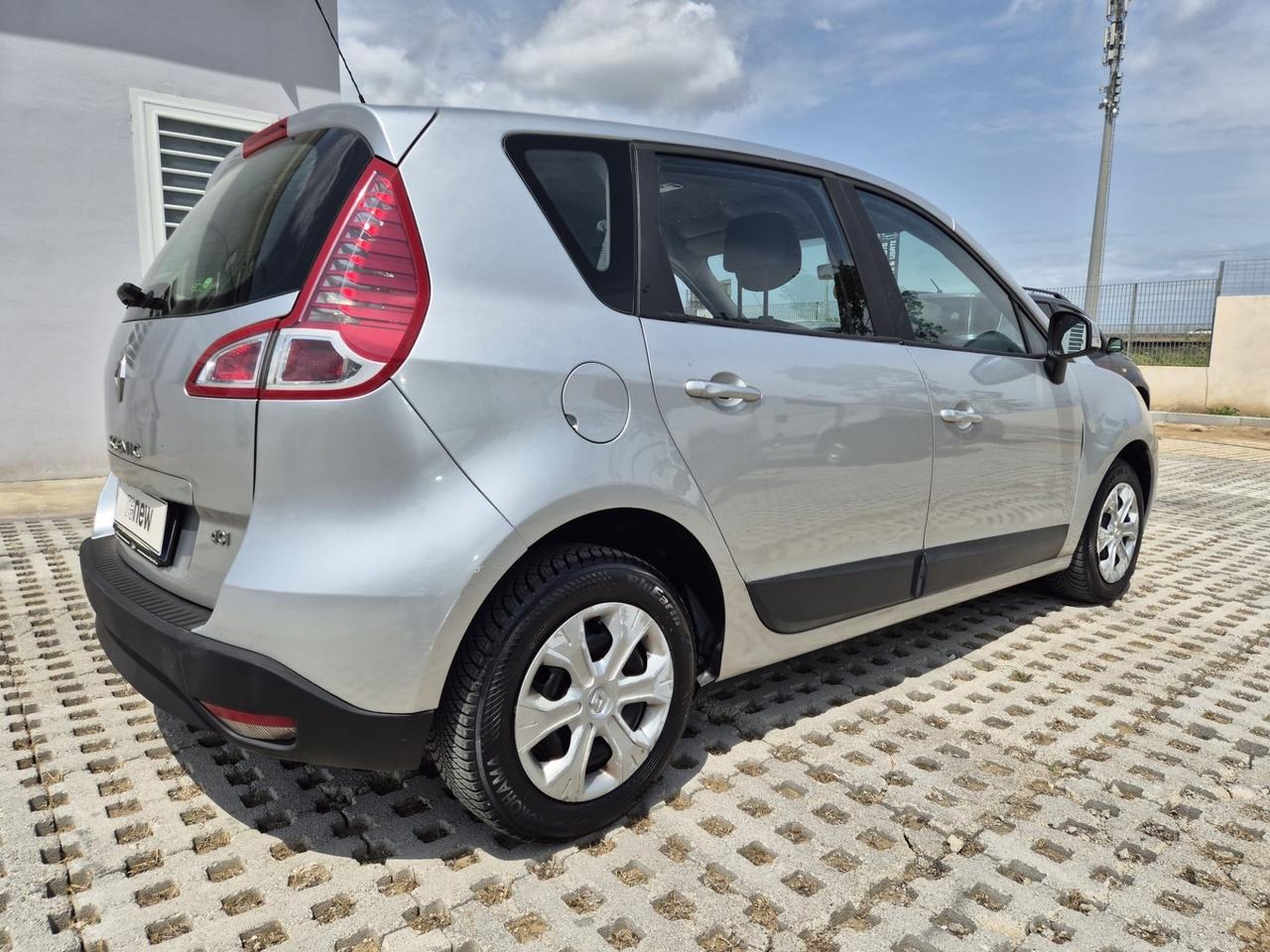 Renault Scenic Scénic X-Mod 1.5 dCi 105CV Confort