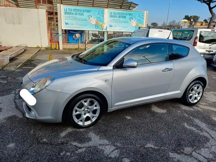 Alfa Romeo MiTo 1.3 JTDm-2 Distinctive Sport Pack