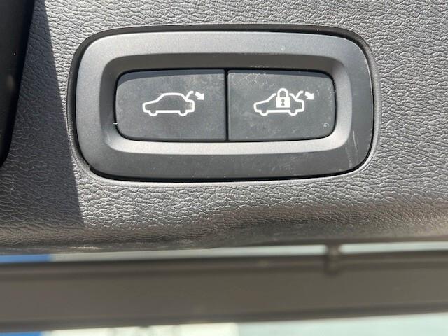 Volvo XC 60 XC60 B4 (d) AWD Geartronic Momentum Pro