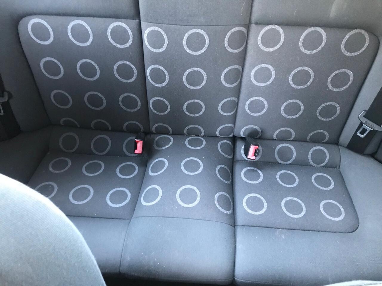 Volkswagen New Beetle 1.4 87 CV 64 KW BERLINA