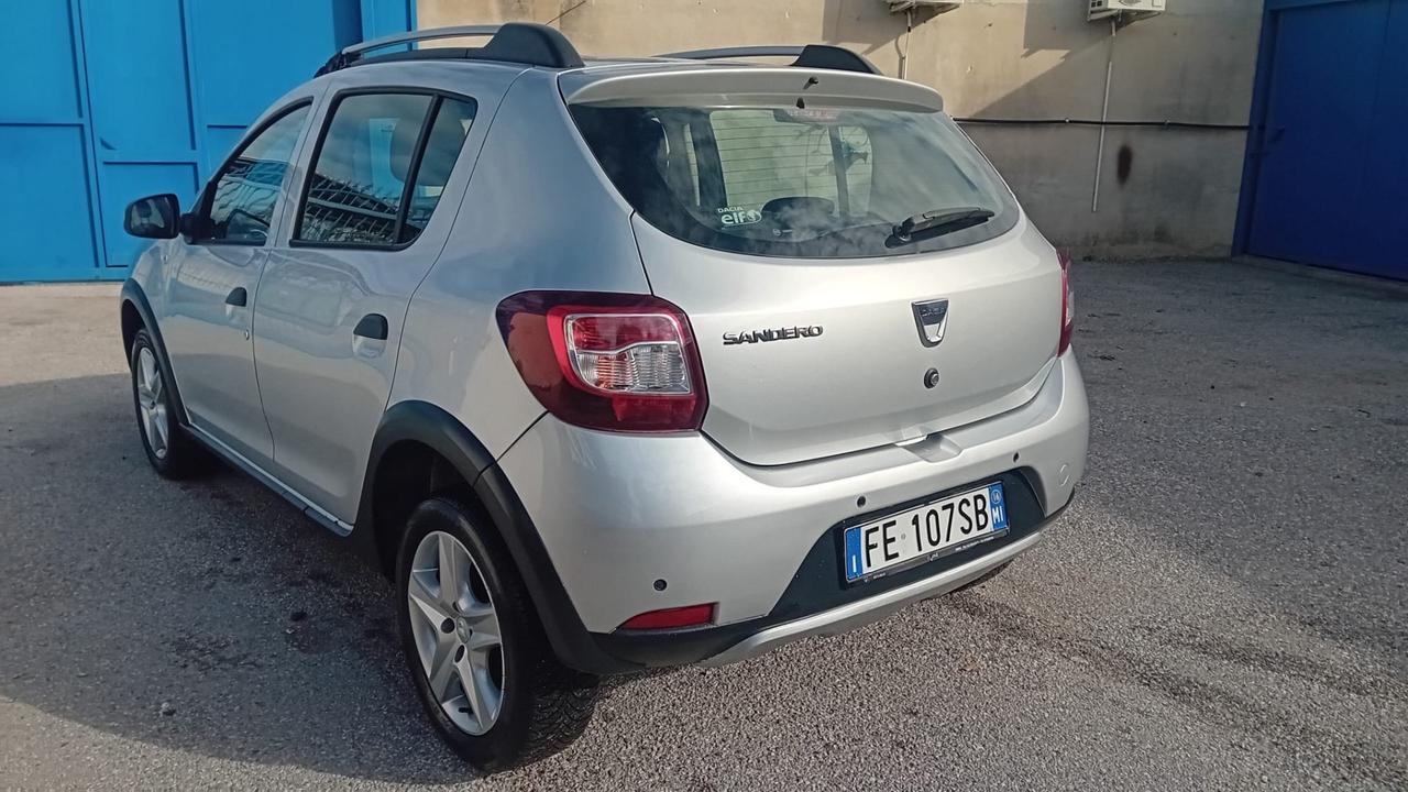 Dacia sandero stepway-1.5 dci- camb/aut-2016