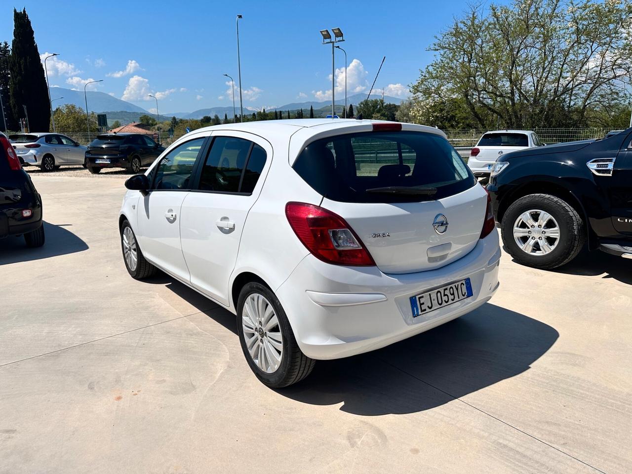 Opel Corsa 1.2 85CV 5 porte GPL