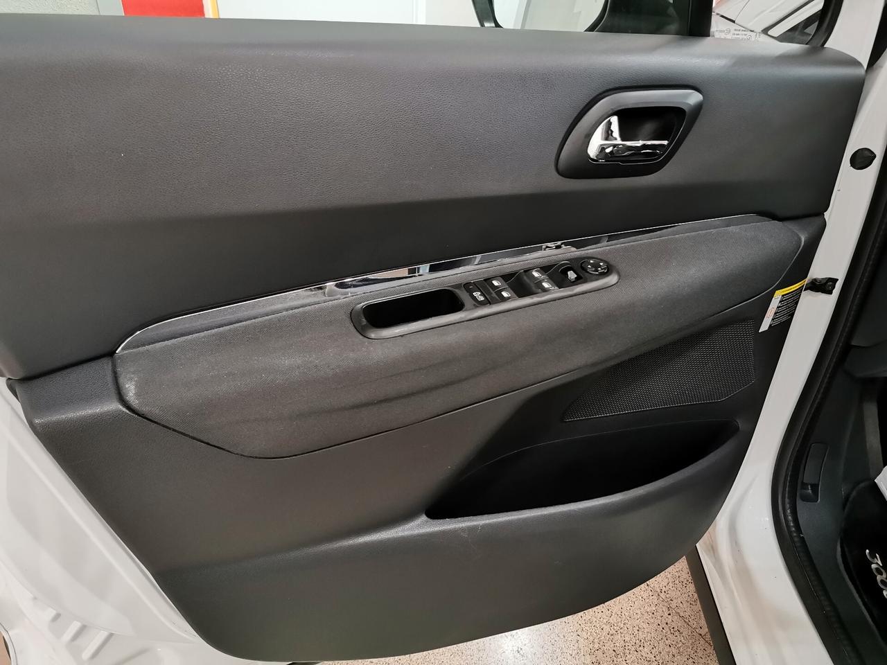 Peugeot 3008 1.6 HDi 112CV Active AUTOCARRO