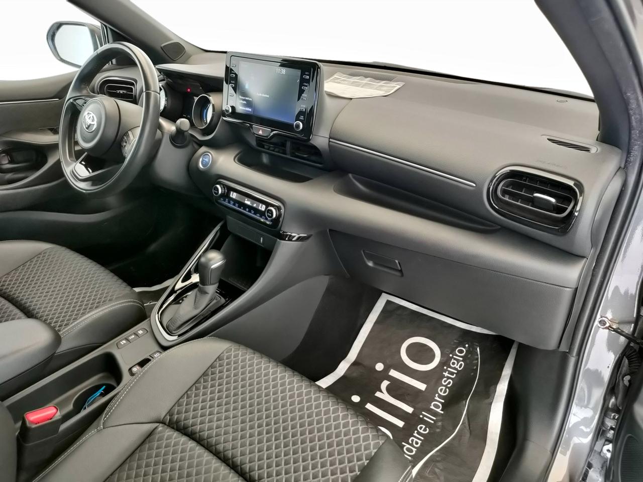 TOYOTA Yaris IV 2020 - Yaris 1.5h Lounge