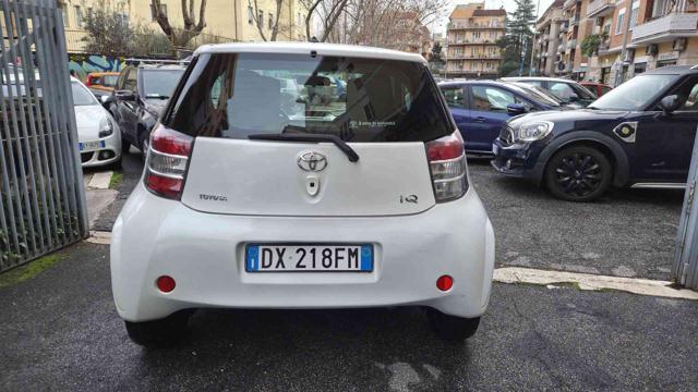 TOYOTA iQ 1.0 Sol