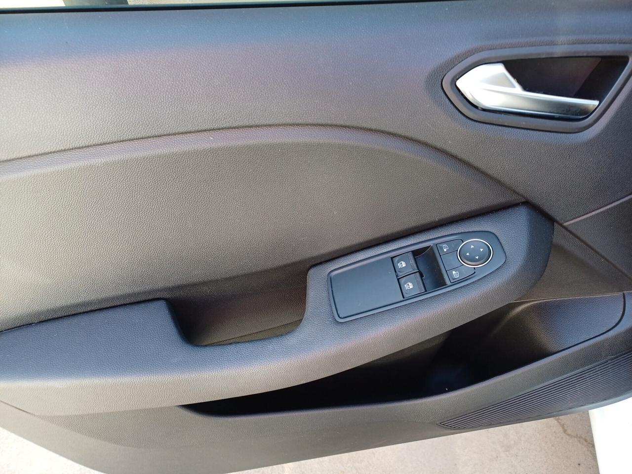 Renault Clio TCe 90 (ADATTA PER NEOPATENTATI)