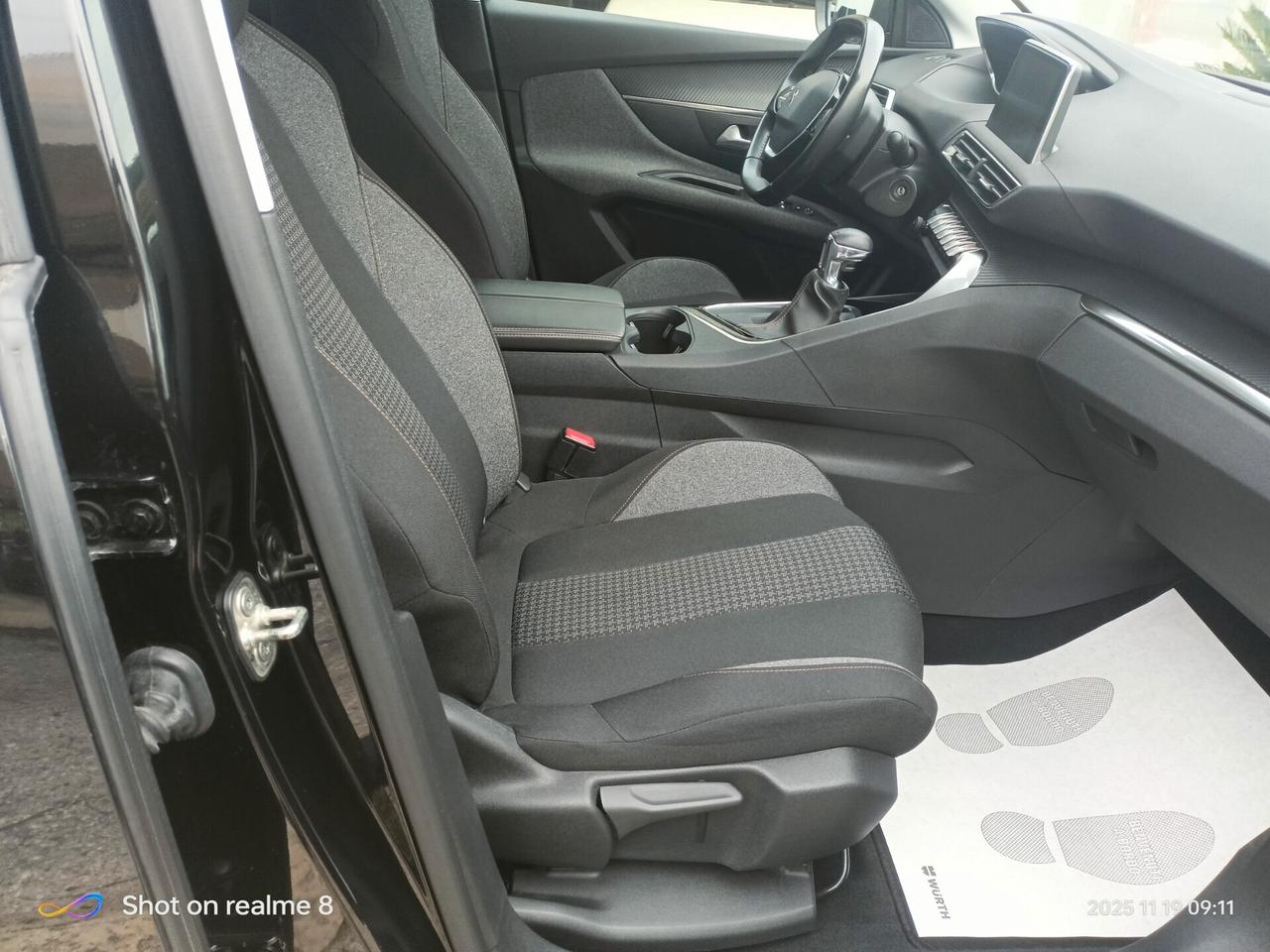 Peugeot 3008 BlueHDi 130 S&S Business