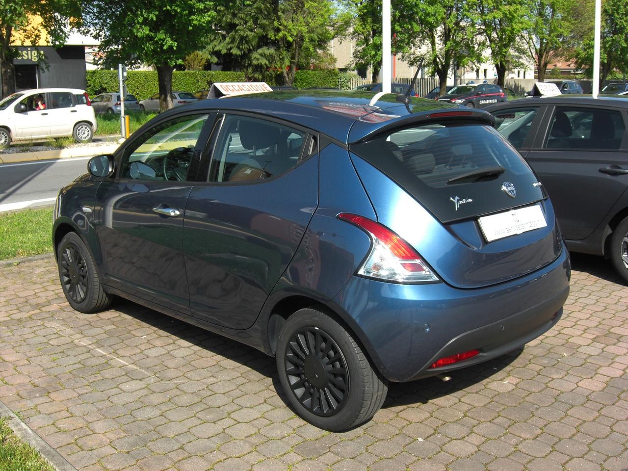 Lancia Ypsilon 1.0 FireFly Hybrid