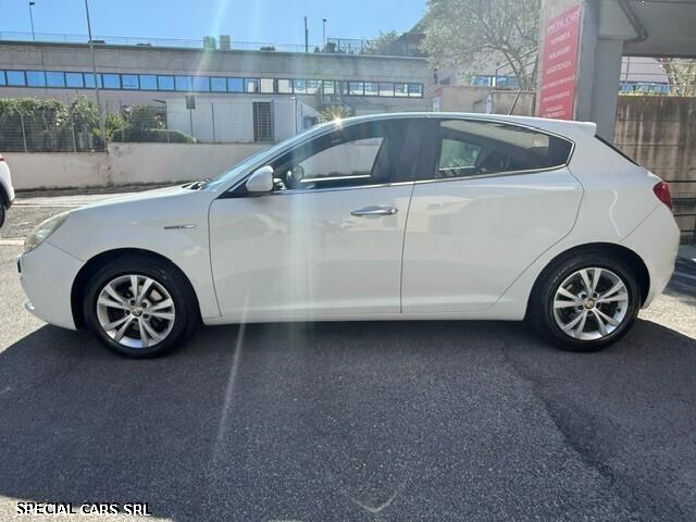 Alfa Romeo Giulietta 1.6 JTDm-2 Distinctive Gancio