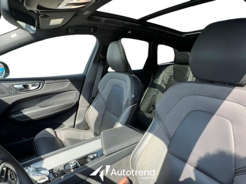 Volvo XC60 Recharge T6 253+145 CV Plug-in hybrid AWD Automatico Ultra Black Edition