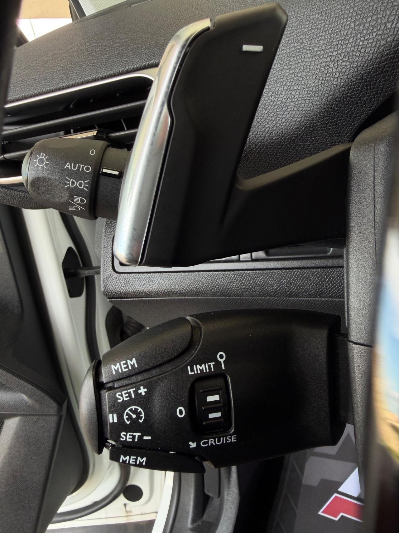 Peugeot 3008 BlueHDi 130 EAT8 Allure