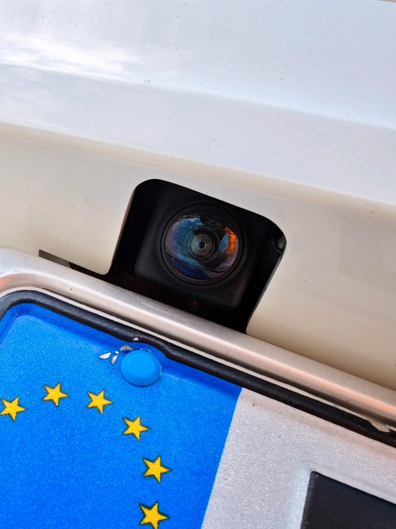 Nissan Qashqai 2.0 4x4 dCi DPF 4WD aut. Tekna Full Optional