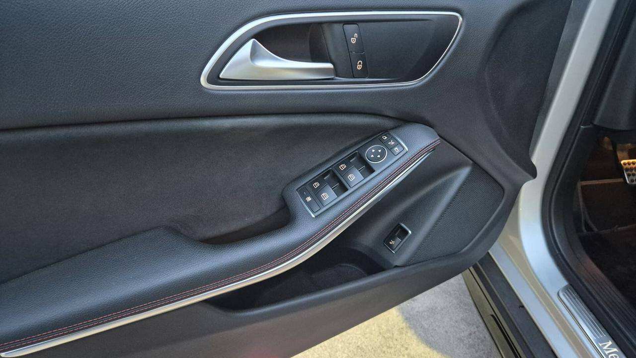 Mercedes-benz CLA 180 d Premium