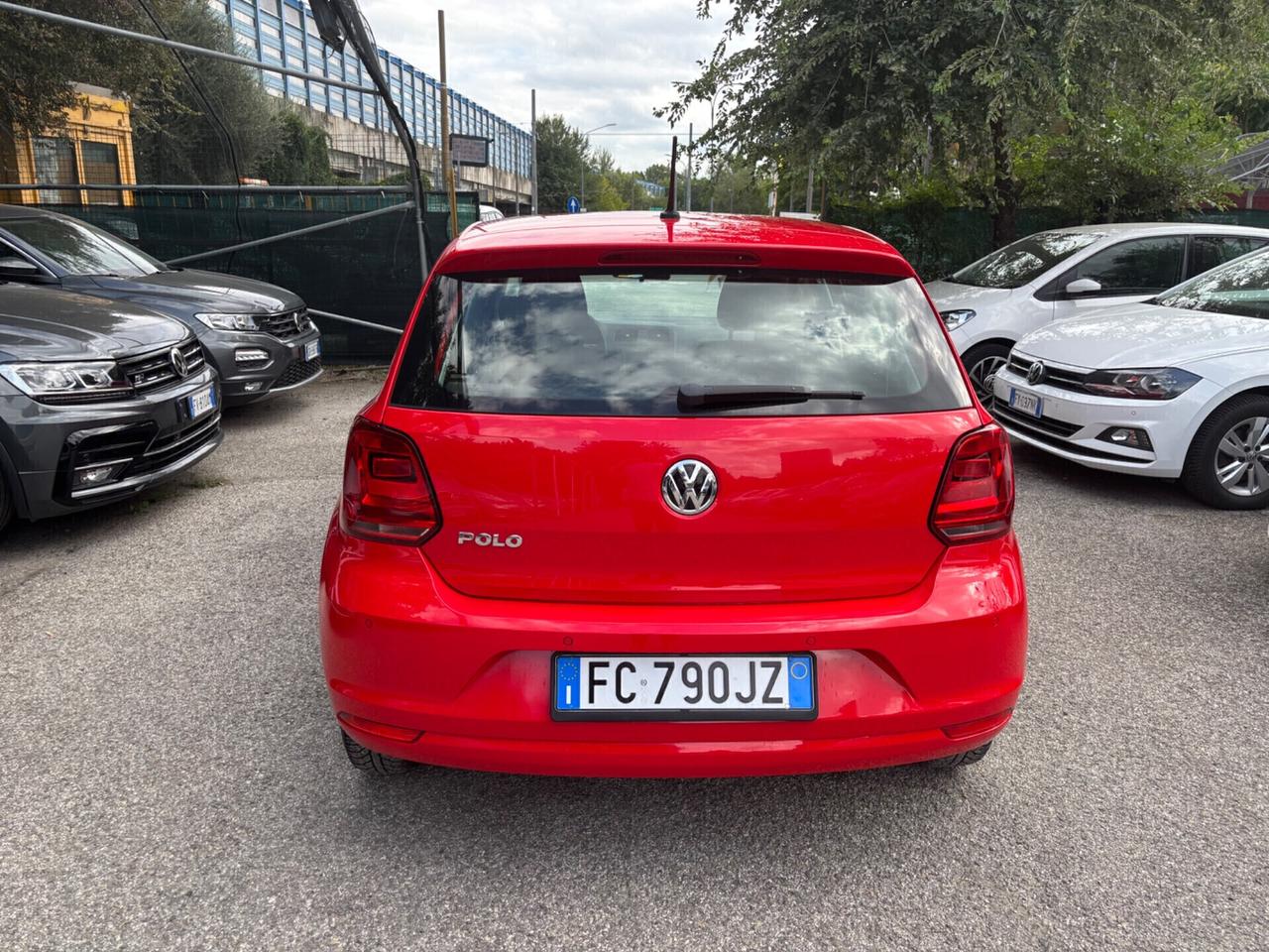 Volkswagen Polo 1.0 5 porte ok neopatentati