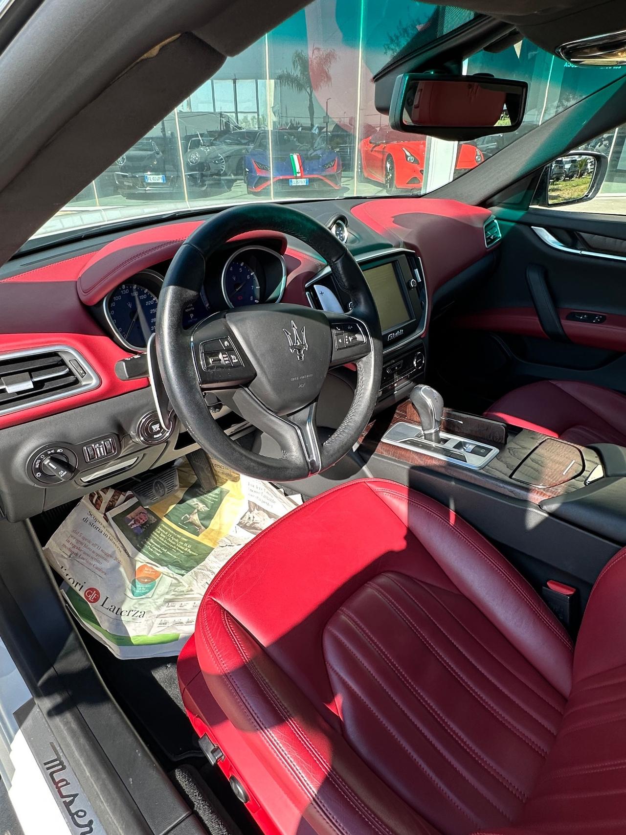 Maserati Ghibli V6 SQ4 410cv possibilità noleggio no scoring