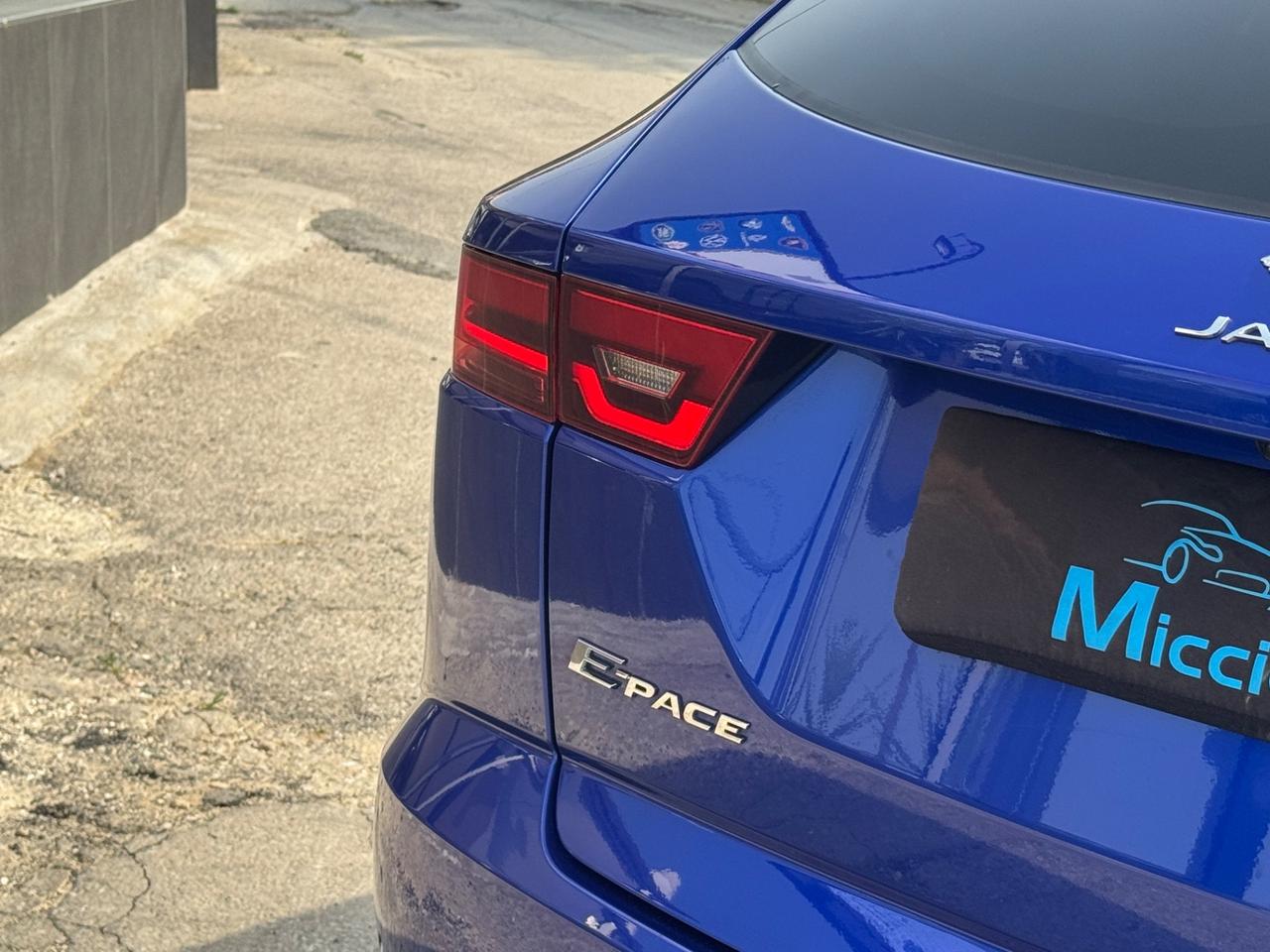 JAGUAR E-PACE 20D 180 CV R-DYNAMIC SE AWD FULL