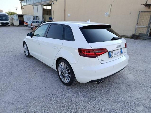 Audi A3 2.0 tdi Attraction 150cv s-tronic E6