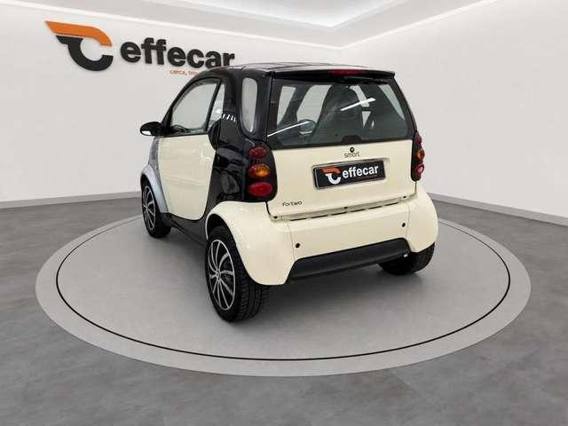 smart forTwo 700 coupé pure (45 kW)