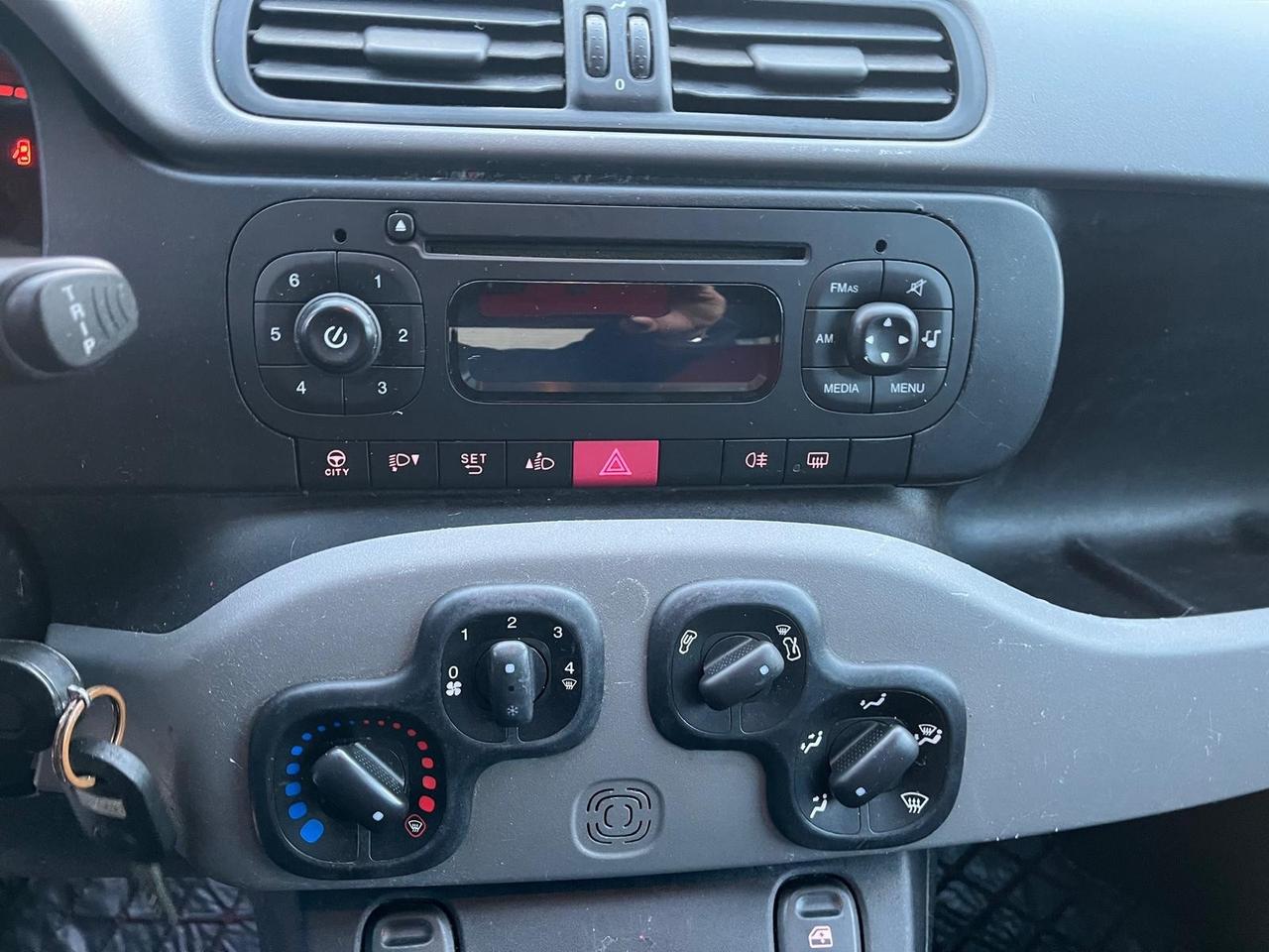 Fiat Panda -1.2 benz- full-2013