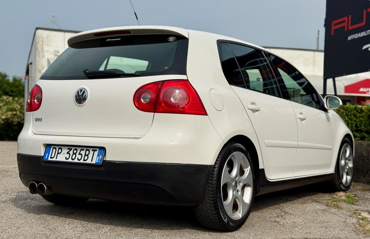 Volkswagen Golf GTI 200CV 2008 DSG