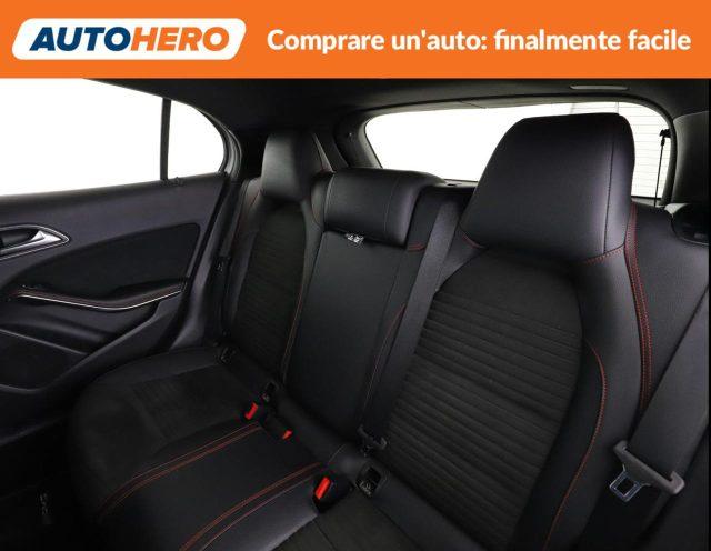 MERCEDES-BENZ GLA 200 d Automatic Premium