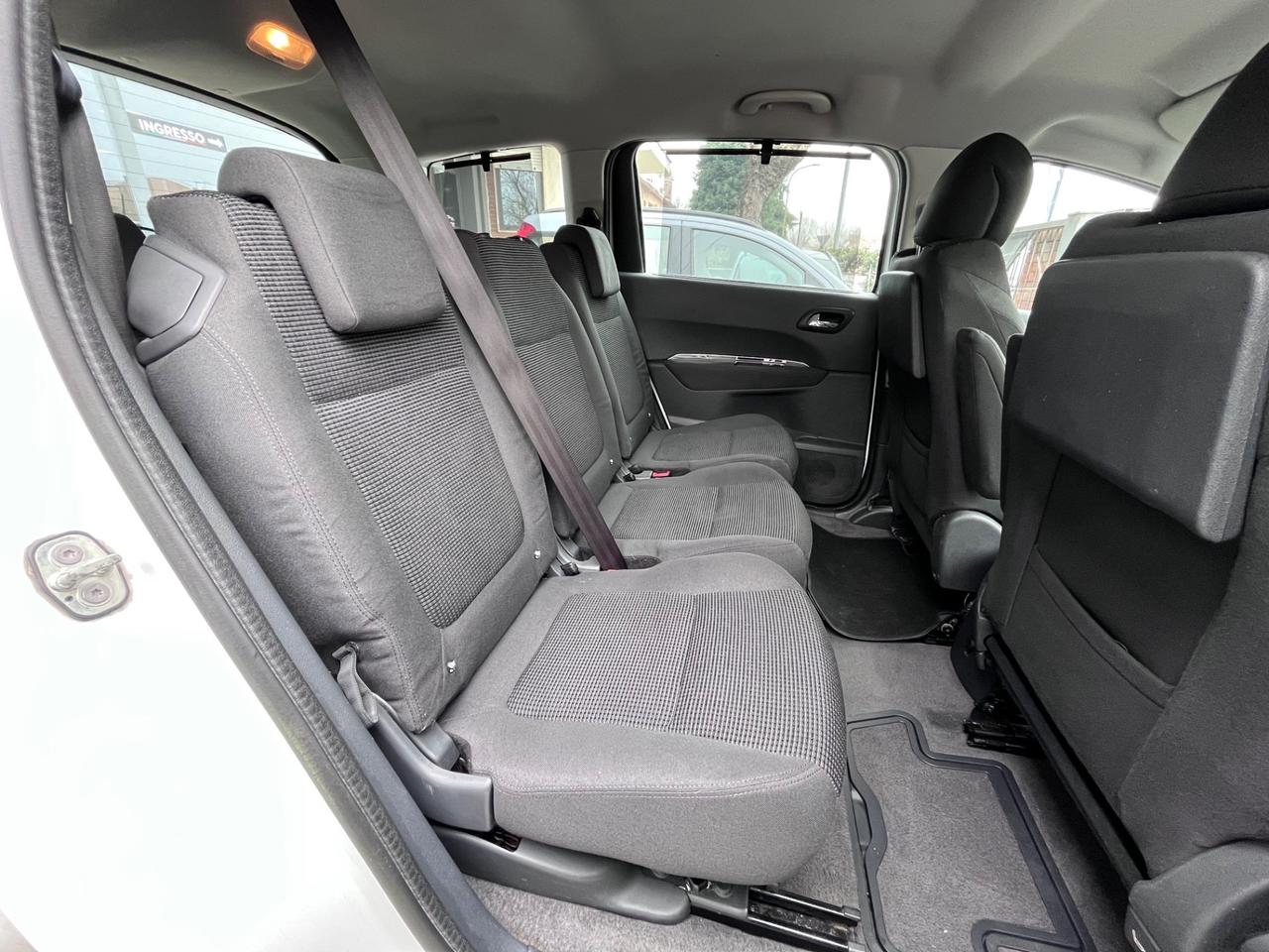 Peugeot 5008 2.0 HDi 150CV Active