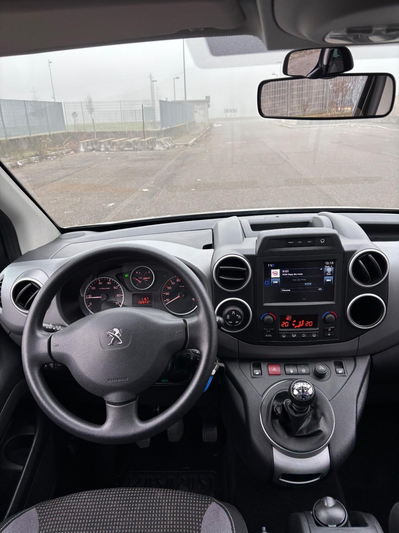 Peugeot Partner Tepee BlueHDi 120 S&S Outdoor