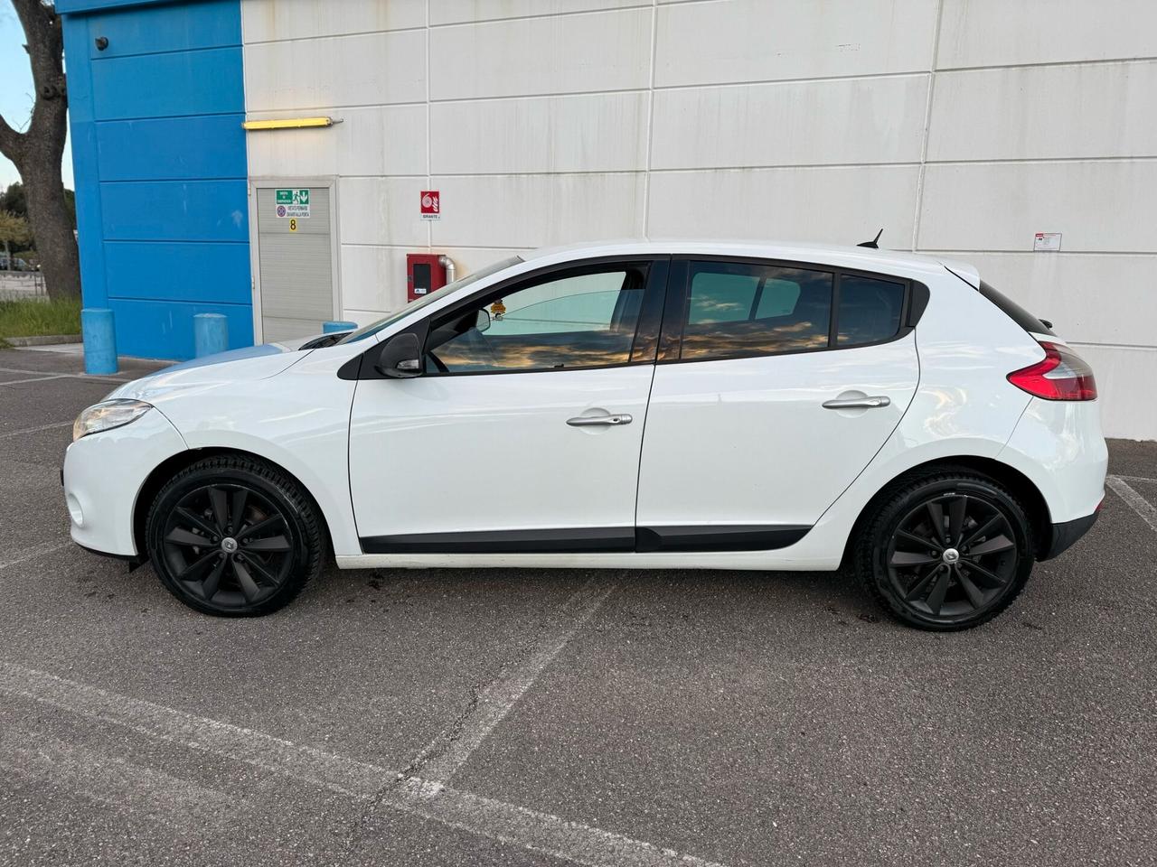 RENAULT MEGAN 1.5 DCI 2010 12 MESI DI GARANZIA