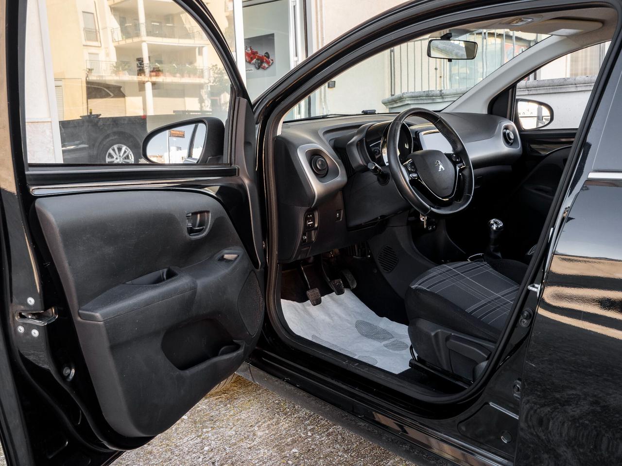 Peugeot 108 PureTech 82 3 porte Allure TOP!