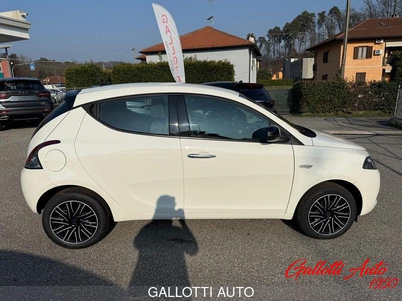 Lancia Ypsilon Ibrida ORO 1.0 70CV